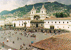 Plaza de San Francisco en Quito Colonial